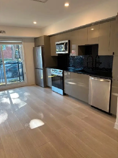 Luxury 1-Bedroom Apartment – available now | Côte-des-Neiges Image# 1