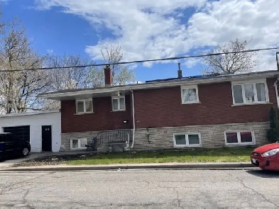 Bachelor Apartment/Vanier/November/$1325 all inclusive Image# 1