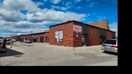 Small Bay Industrial - Warehouse Unit For-Lease Image# 1