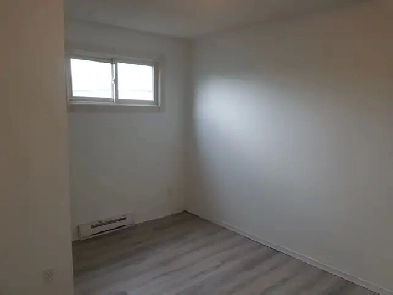 2 Rooms for rent in oshawa $700/$800 Image# 1