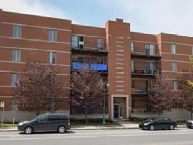 A two-bedroom condo available near the Côte-Vertu Metro station Image# 1