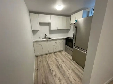 4066 Old Highway 2 - Updated Studio in Belleville’s East End – U Image# 2