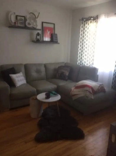 Lasalle:3 1/2, rénové, 1er étage, 4 électroménagers,Oct. Image# 1