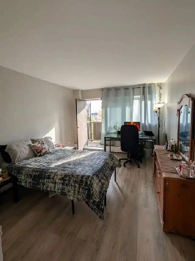 Female Roommate wanted Image# 1