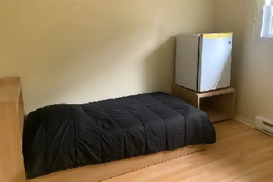 Chambre privée à louée - à deux pas du cégep de Sherbrooke Image# 4