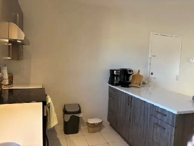 Style Condo 4 1/2 secteur tranquille Image# 1