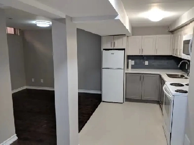 Spacious 1 Bedroom Basement Unit Image# 1