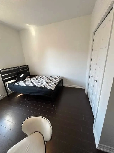 Grandes chambres à louer sur le plateau Image# 1