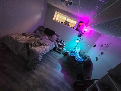 SUBLETTING private room (Two for one!) Image# 1