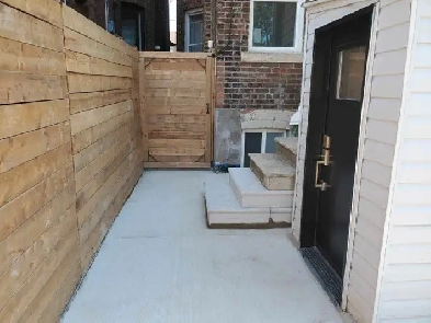 RENOVATED DOWNTOWN STUDENT BASEMENT RENTAL PRIVATE WASHROOM Image# 1