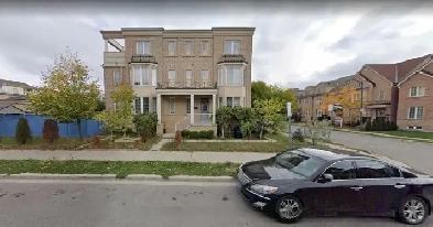 Rooms with private bathroom available near York University Image# 1