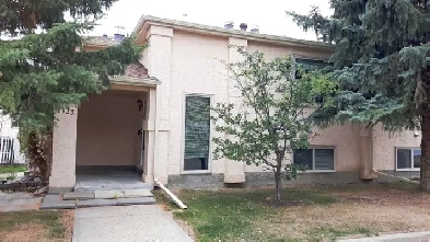 Modern comfort meets quiet living — beautiful 2-bedroom townhse! Image# 1