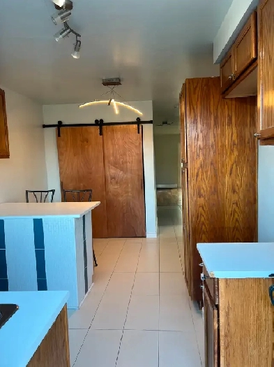 4 1/2 upper for rent Image# 1