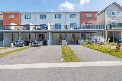 2Bed   Den, 4 Washroom Townhome for Rent in Barrie Image# 1