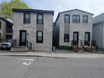 1 bedroom plus den for rent in centretown Image# 1