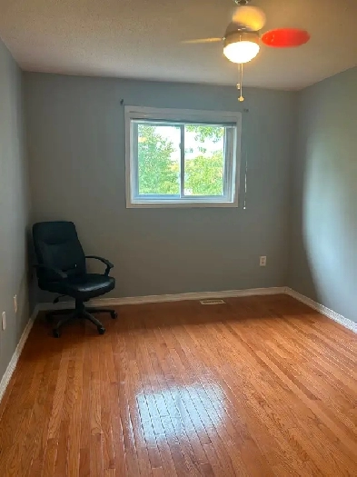 Rooms for rent with full bathroom Image# 1