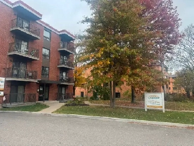 Location appartement 3 1/2 semi meublé sur chemin ste-foy Image# 1