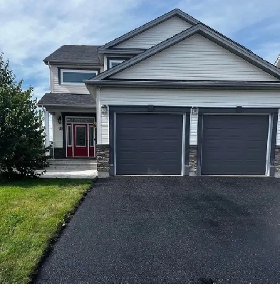 4 Bed 4.5 Bath Executive Home for Rent Image# 1