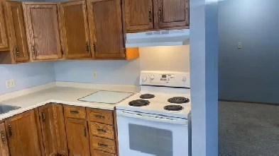 3 BEDROOM SET FOR RENT IN FOUR PLEX ON 15TH AVE EAST Image# 6