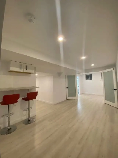 ALL INCLUSIVE MODERN 1BED DEN/OFFICE Image# 1