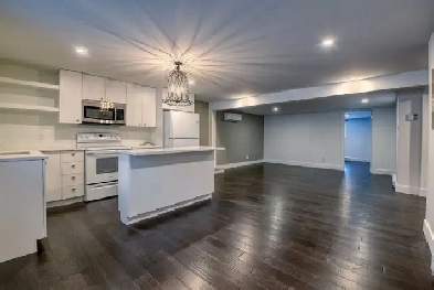 Grand 5 1/2 à Louer // Transfert de Bail Image# 1