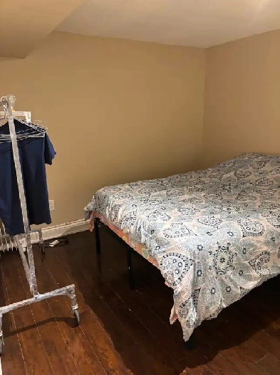 1 bedroom and 1 washroom basement for rent at Oakville. Image# 1