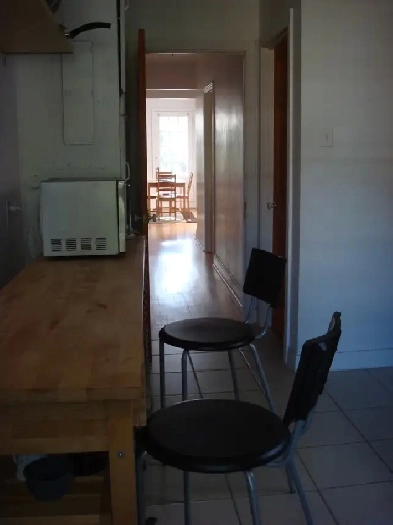 Deux Chambres meublées.  grand 6 ½.  Snowdon . Etudiants. Image# 1