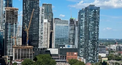 Penthouse Downtown Montreal fully furnished   Indoor Parking Image# 1