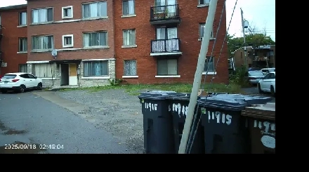 large 4 1/2 apartment for rent. Ready to move in, free park Image# 1