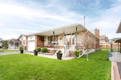 RENT ROOMS BASEMENT MAIN UPPER LEVEL HOUSE IN MALTON MISSISSAUGA Image# 1