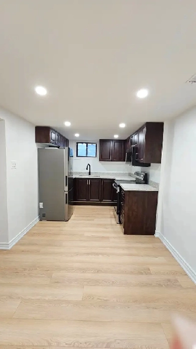 2 Beds 1 Bath Apartment Image# 1