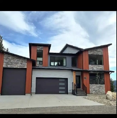 For rent: Executive Home Image# 1