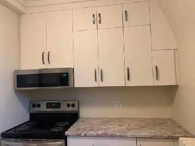 3 bed 2 bath in historic home Image# 5