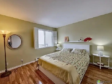 2-bedroom, Luminous Corner Unit in Sud-Ouest (Nov 2025) Image# 1