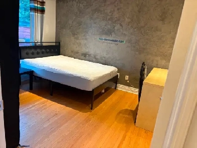 RENT A ROOM AT YONGE AND STEELES NEAR CENTER POINT MALL Image# 1
