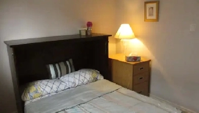 Bedroom in executive house in Mississauga Image# 1