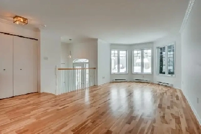 Haut de maison lumineux et spacieux Image# 1