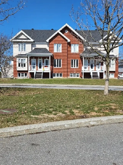 Très beau logement 4 1/2 à loué style condo Beloeil Image# 1