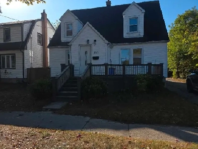 3 bed  apartment sarnia Image# 2