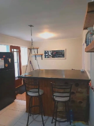 UTILITIES INCLUDED - large 3 bedroom apartment for rent Waterloo Image# 1