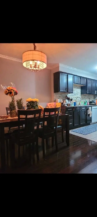 Beautiful Clean Room in Brampton Image# 1