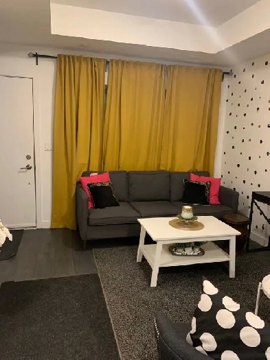 ROOMS FOR RENT NEAR SHERIDAN COLLEGE AND GATEWAY BUS TERMINAL. Image# 1