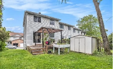 Executive End-Unit Townhome for Rent Image# 1