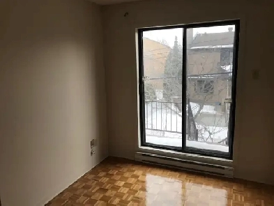 SUPERBE 4 1/2 SUR LA RUE LACORDAIRE Image# 1