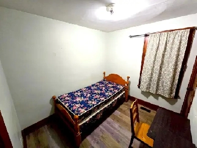 Room for rent near University of Windsor Image# 2