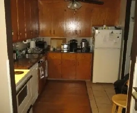 Large Room Available in Spacious Unit - November 1, 2025 Image# 2