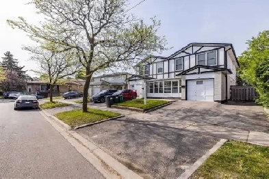 Spacious Private Room Brampton Prime- Couples/ 2 Girls -Nov 1 Image# 1