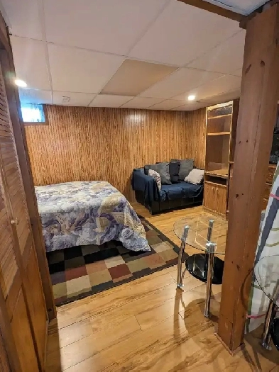 Basement unit for rent CALLS ONLY Image# 6
