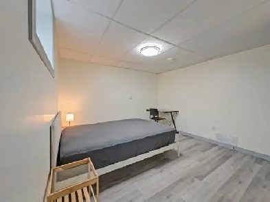 BASEMENT BEDROOM FOR RENT: Image# 1
