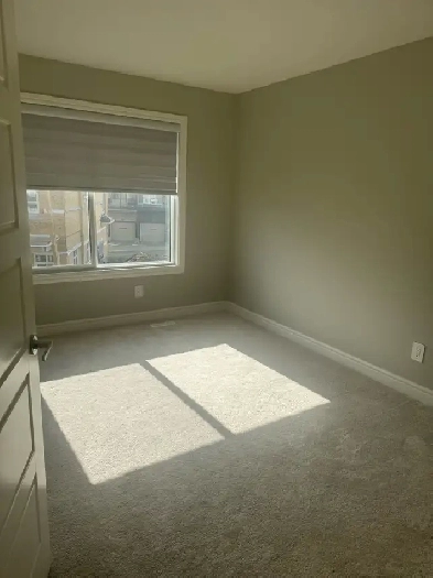 ROOM FOR RENT Image# 1